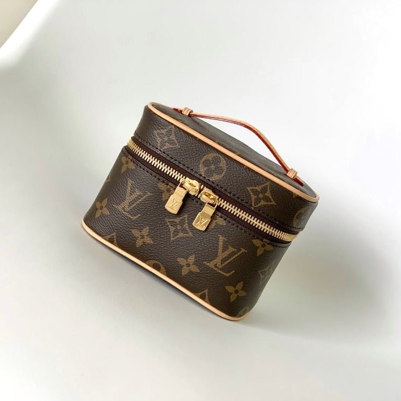 {Style No: VG5EX623} NICE NANO 14 TOILETRY POUCH