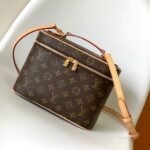 {Style No: BIWQSS93} NICE BB 24 TOILETRY POUCH