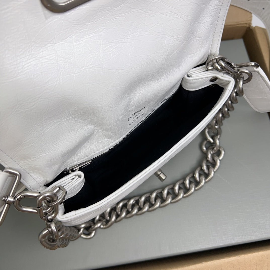 {Style No: DT31NCAT} BB SOFT FLAP BAG 24 IN WHITE PEACH CALFSKIN SILVER HARDWARE - Image 3
