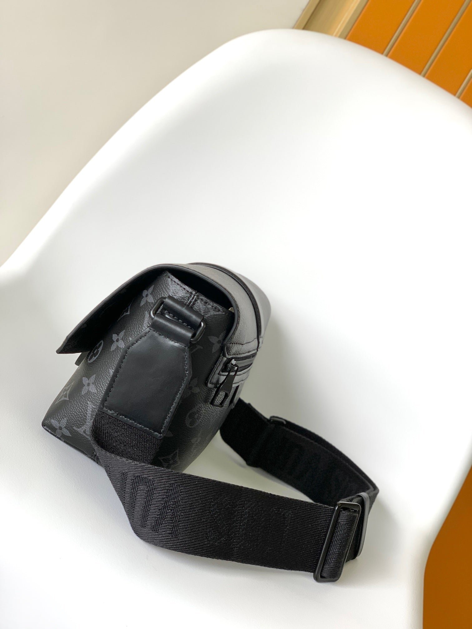 {Style No: DEZRM7RX} S-CAPE MESSENGER BAG 28 IN BLACK MONOGRAM ECLIPSE CANVAS - Image 8