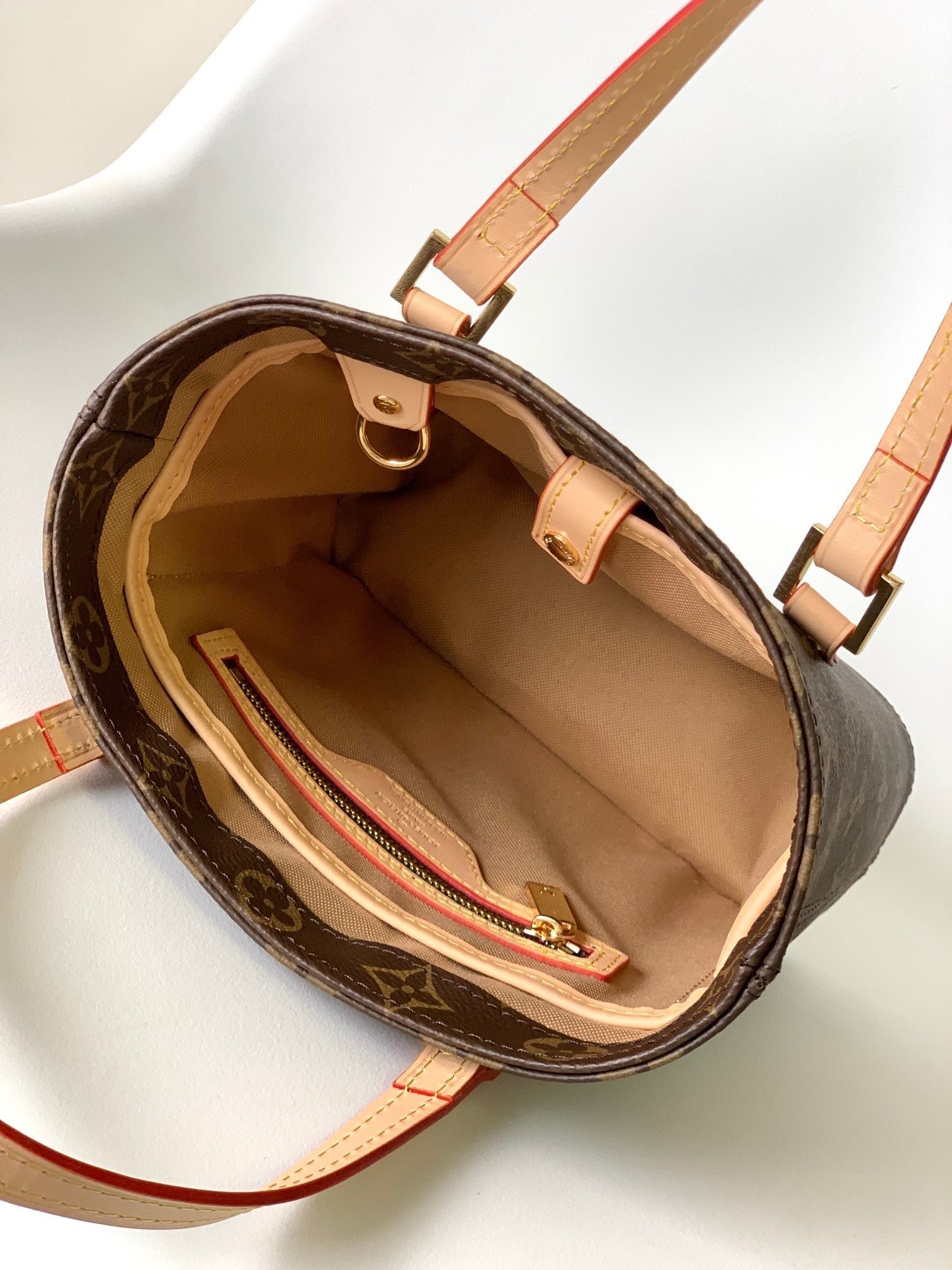 {Style No: PG35MSFH} VAVIN PM TOTE 23 BROWN MONOGRAM CANVAS - Image 6