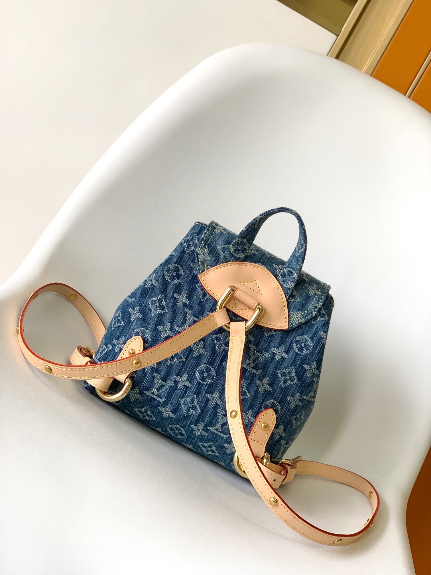 {Style No: UW7UHNBI} VENICE BACKPACK 24 DENIM BLUE - Image 6