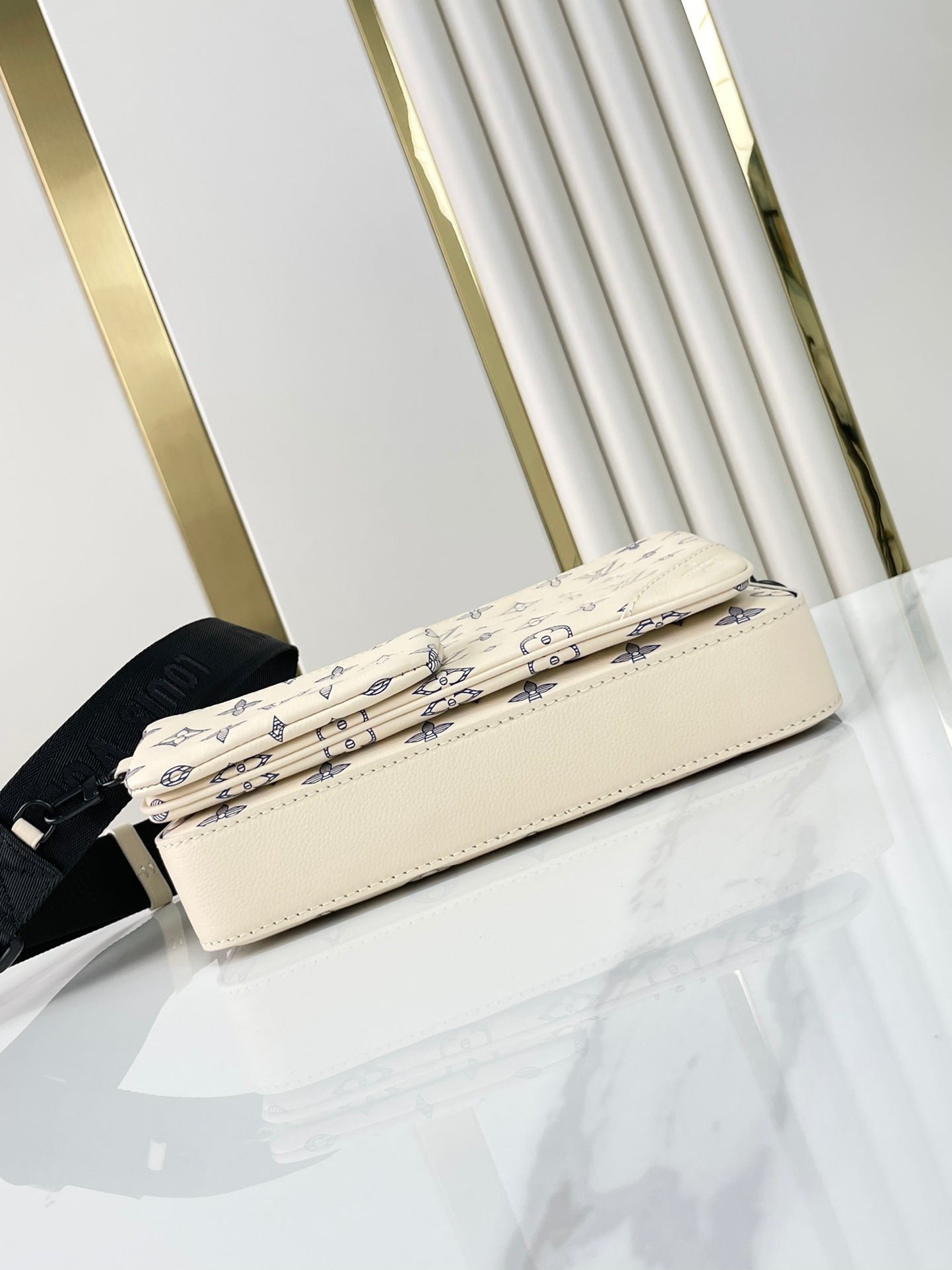 {Style No: 5QCM72LF} TRIO MESSENGER 25 IN CREAM BLUE MONOGRAM SHADOW CALFSKIN - Image 7
