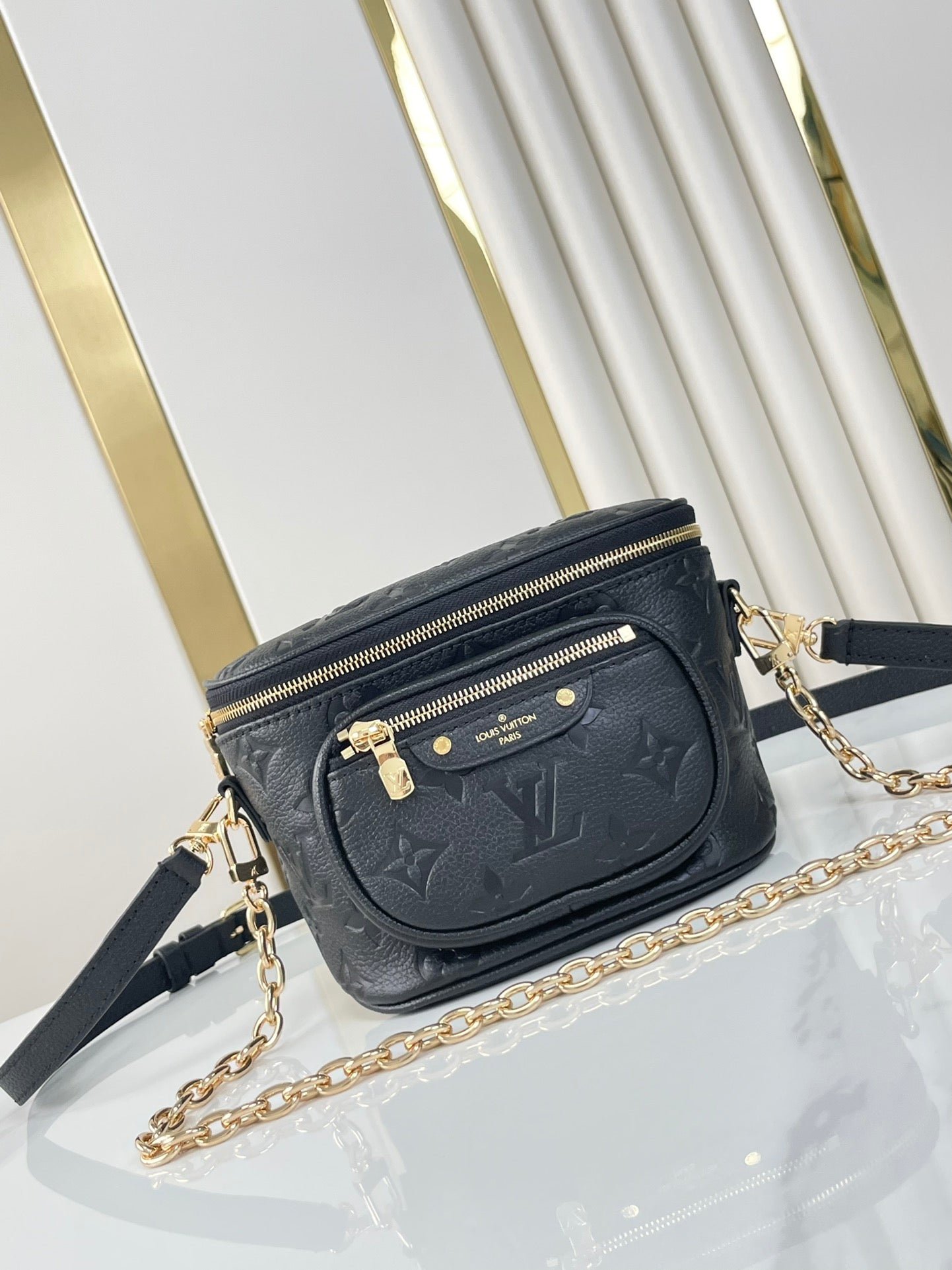 {Style No: ZZ5PQAGK} MINI BUMBAG 17 IN BLACK MONOGRAM EMPREINTE LEATHER GOLD HARDWARE - Image 4