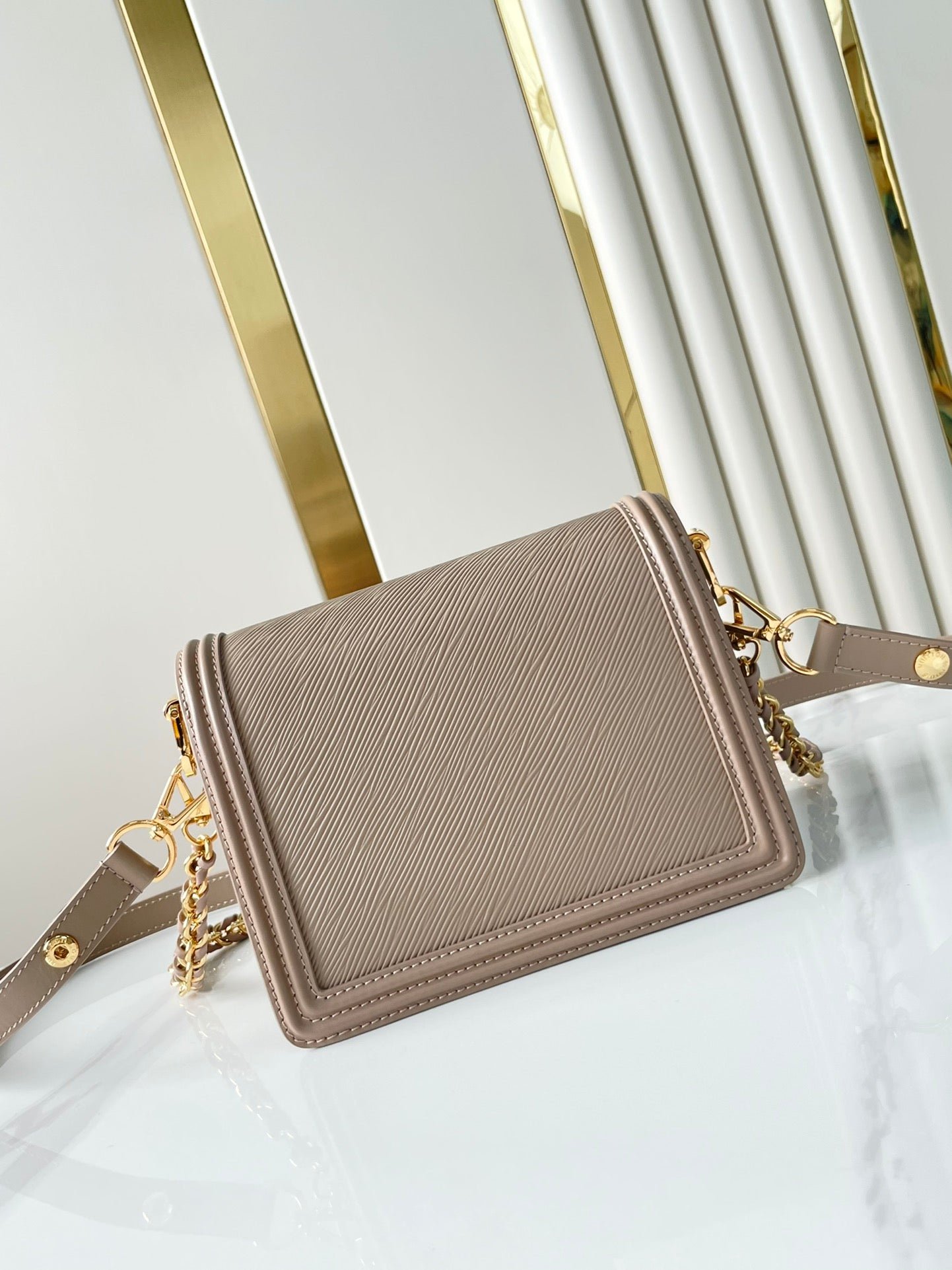{Style No: CF935EO9} DAUPHINE MINI 20 IN MEDIUM BROWN EPI GRAINED CALFSKIN GOLD HARDWARE - Image 2