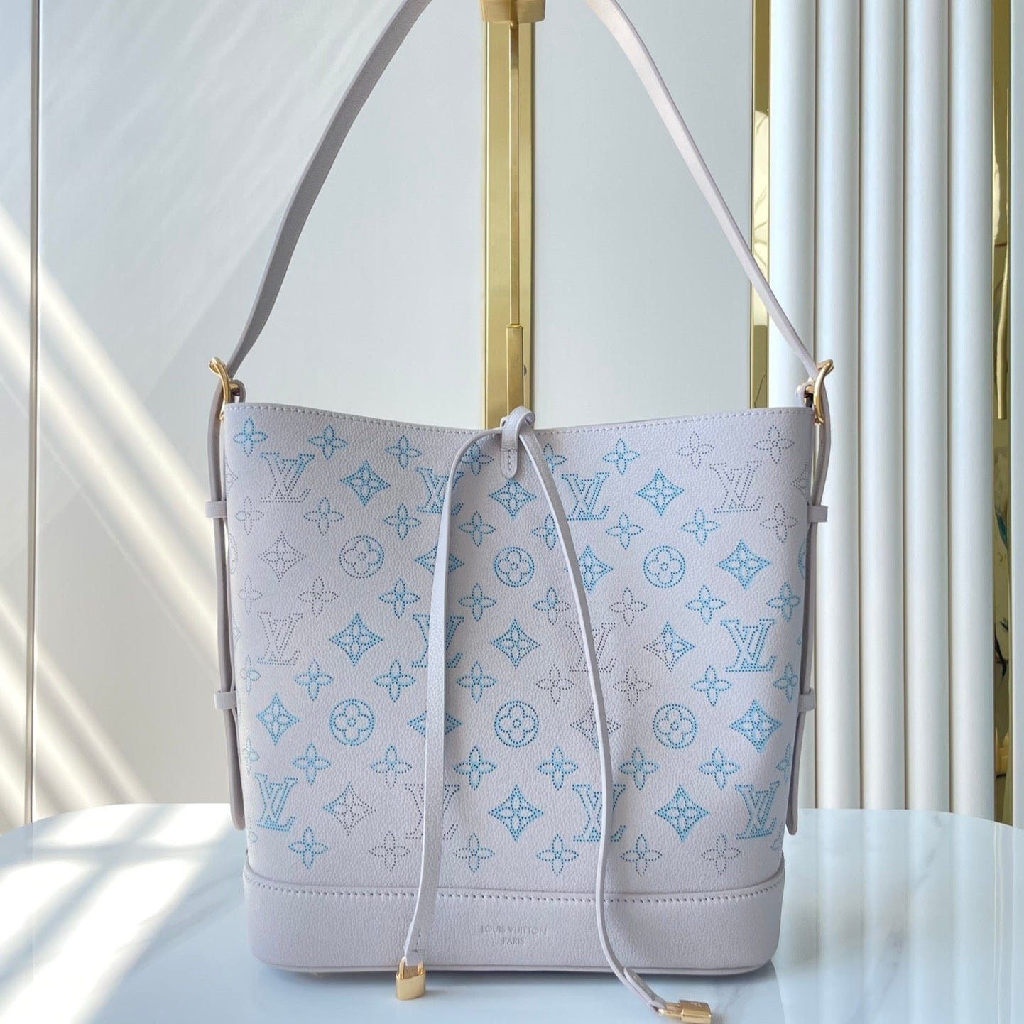 {Style No: P2W3NAZ4} FLORE 28 IN WHITE PERFORATED CALFSKIN