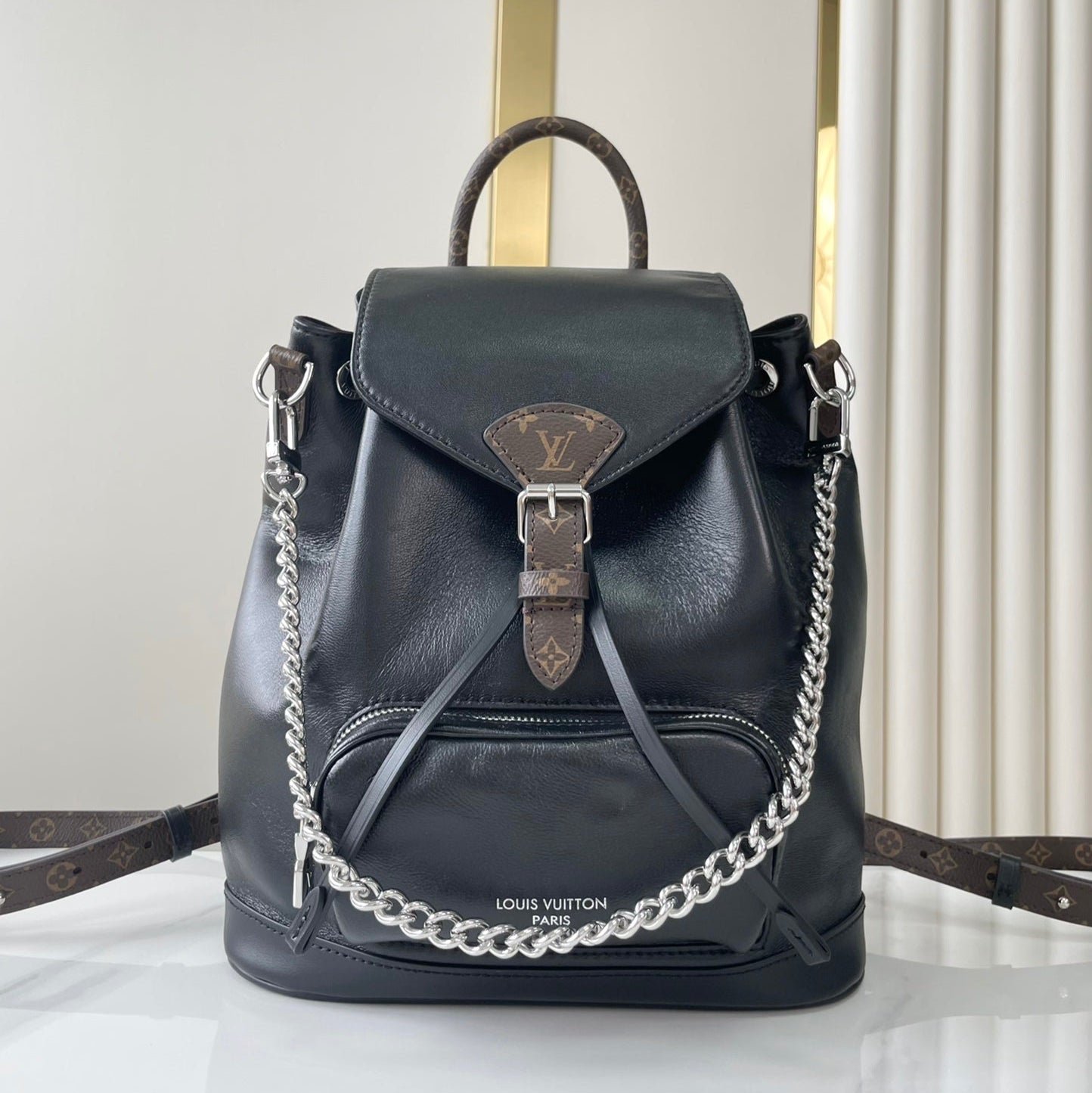 {Style No: 55VBI21T} MONTSOURIS VIBE PM BACKPACK 30 IN BLACK LAMBSKIN SILVER CHAIN