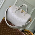 {Style No: F8Y9JKES} SPEEDY BANDOULIERE 30 IN GREY EMBOSSED CALFSKIN