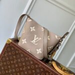 {Style No: 6386OFTH} ALL IN BB BAG 18 IN TOURTERELLE GREY AND CREAM EMBOSSED COWHIDE