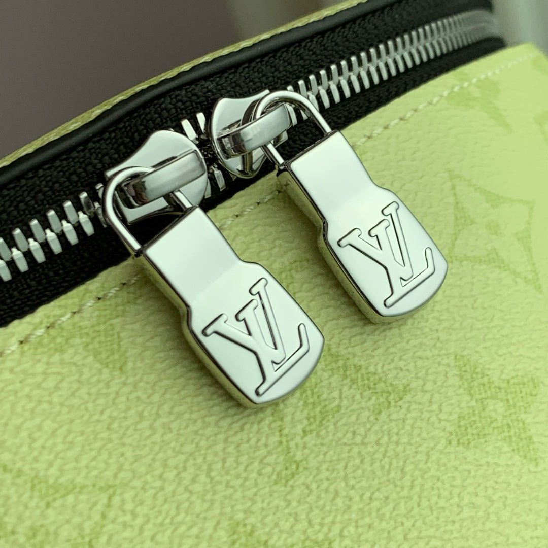 {Style No: 9BMHVVID} DISCOVERY SLIM BACKPACK 38 IN LEMON YELLOW MONOGRAM ECLIPSE REVERSE CALFSKIN - Image 4