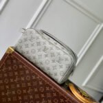 {Style No: KUHTO6E8} DOPP KIT 28 IN LIGHT GREY MONOGRAM SHADOW CALFSKIN