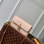 {Style No: ZJFWVQ47} WALLET ON CHAIN BLOOM 20 IN BEIGE CALFSKIN