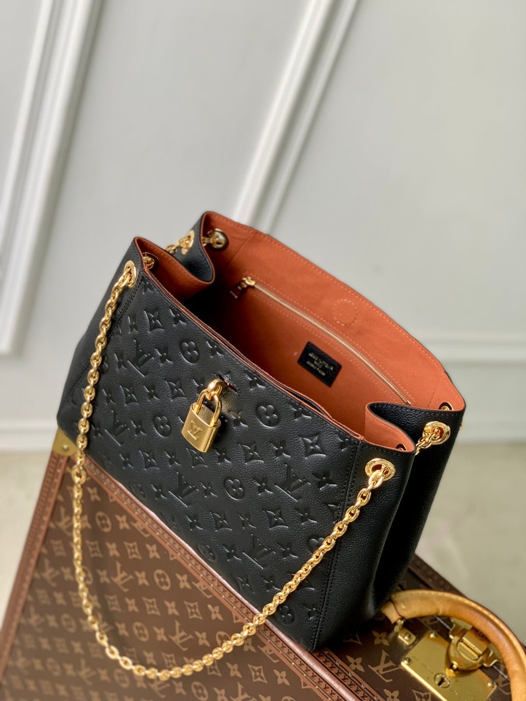 {Style No: T4H2QUIK} ANYTIME PM 34 IN BLACK MONOGRAM EMPREINTE CALFSKIN - Image 3