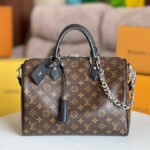 {Style No: NLX7NXO7} LV 25S SPEEDY SOFT 30 IN BROWN MONOGRAM CANVAS AND CALFSKIN SILVER HARDWARE