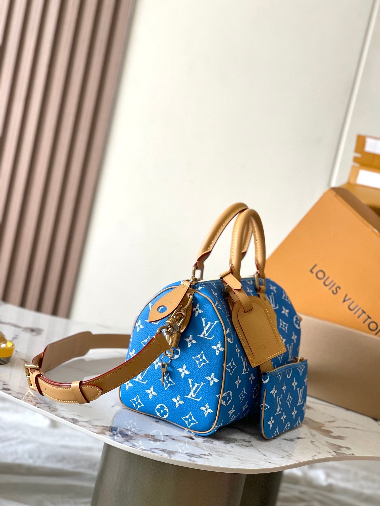 {Style No: KNQSSBKF} SPEEDY P9 BANDOULIÈRE 25 IN BLUE MONOGRAM CANVAS GOLD HARDWARE - Image 4