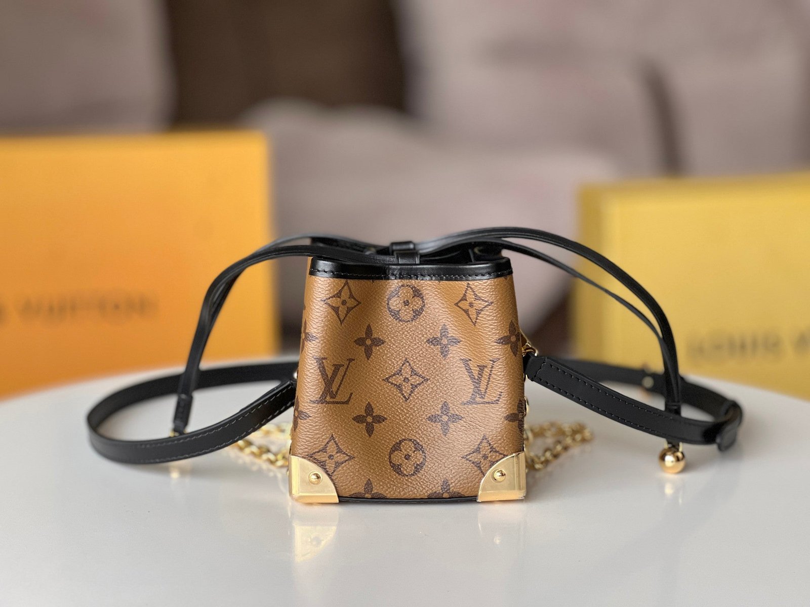 {Style No: K7M89TCA} NOE PURSE 11.5 NANO CHARM BROWN MONOGRAM REVERSE CANVAS - Image 2