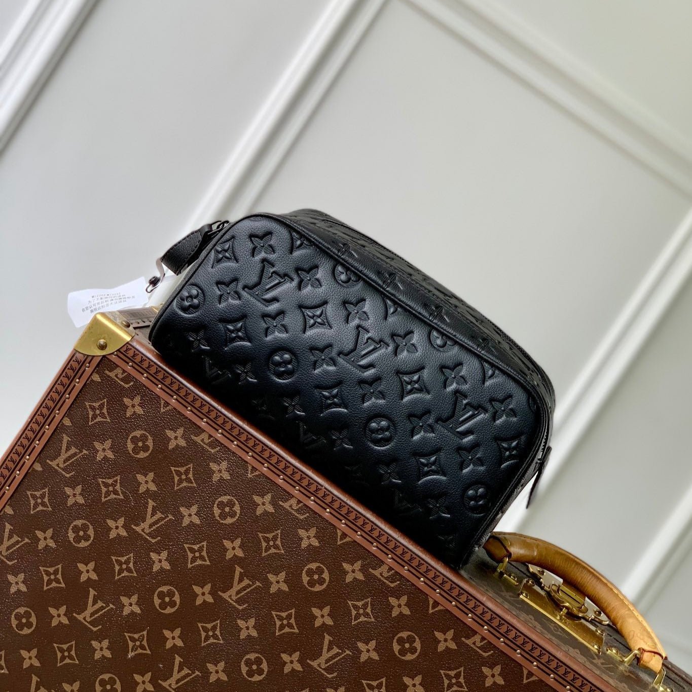 {Style No: VVMTDTSX} DOPP KIT 28 IN BLACK MONOGRAM SHADOW