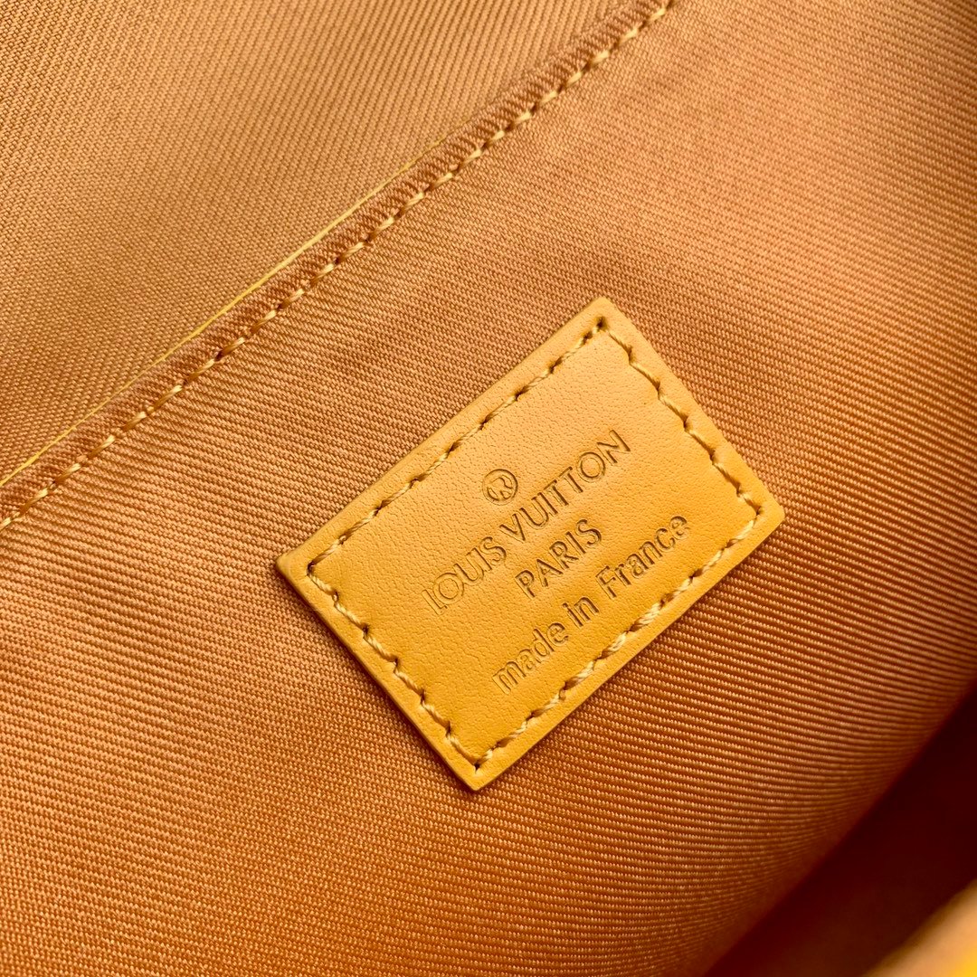 {Style No: S973S8TU} STEAMER 18 IN PEPPER ORANGE MONOGRAM HERITAGE CANVAS GOLD HARDWARE - Image 2