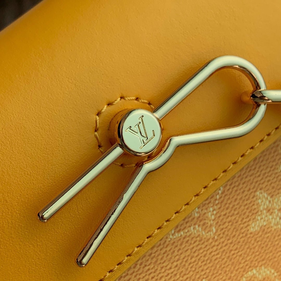 {Style No: S973S8TU} STEAMER 18 IN PEPPER ORANGE MONOGRAM HERITAGE CANVAS GOLD HARDWARE - Image 9