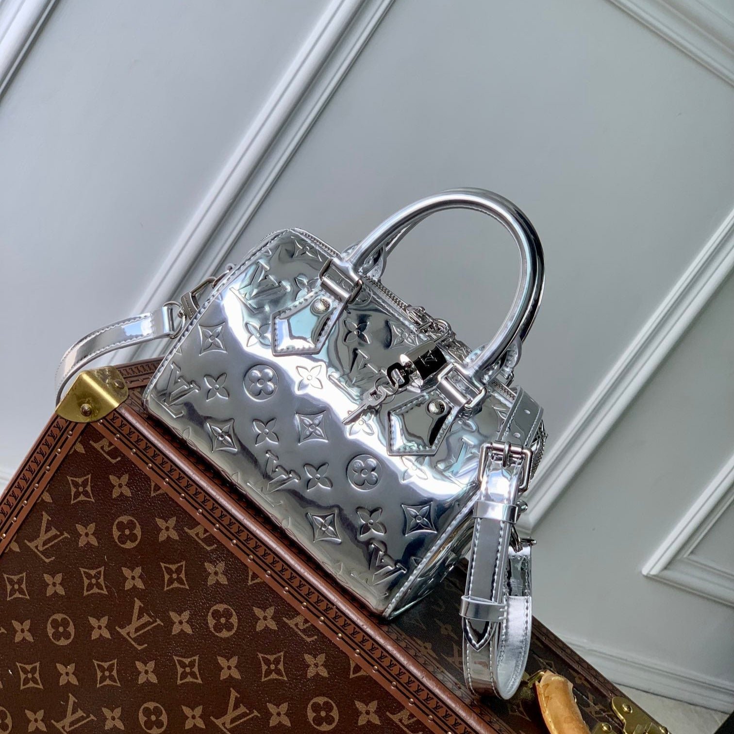 {Style No: 2X5Q4PSZ} SPEEDY BANDOULIÈRE 20 IN SILVER MONOGRAM EMBOSSED CALFSKIN