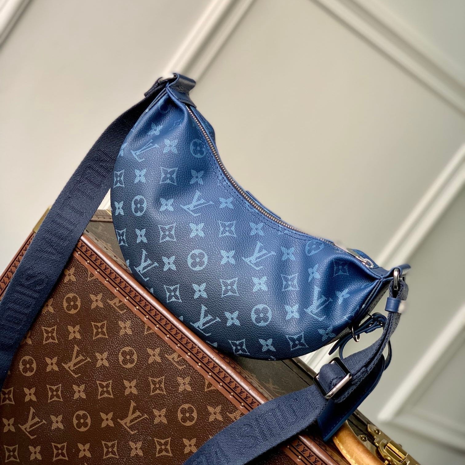 {Style No: KV8VDKBA} HAMAC BAG 28 IN BLUE MONOGRAM GRADIENT CANVAS