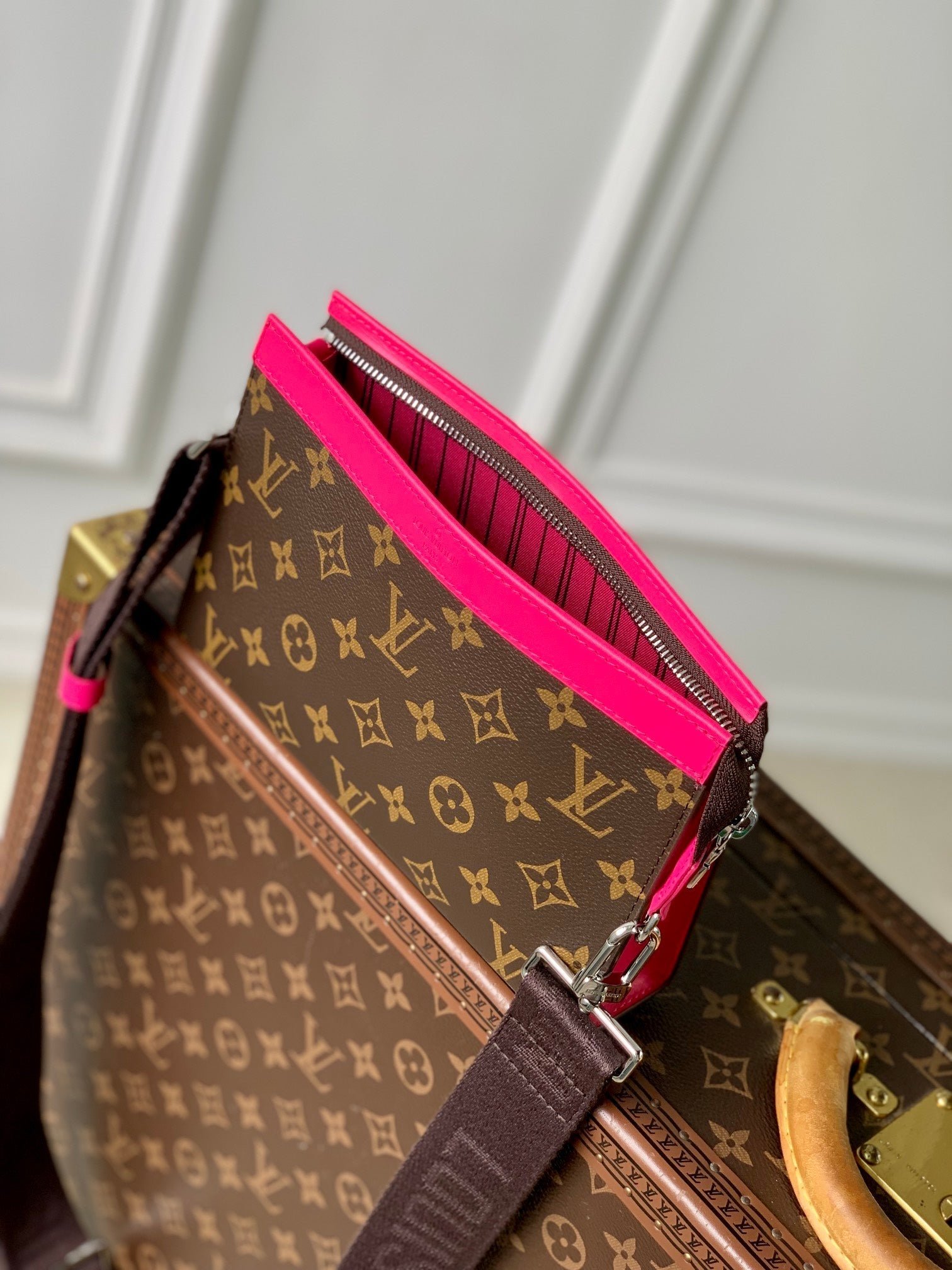 {Style No: ICMAT19R} GASTON WEARABLE WALLET 18 IN BROWN MONOGRAM CANVAS MIX PINK CALFSKIN - Image 6
