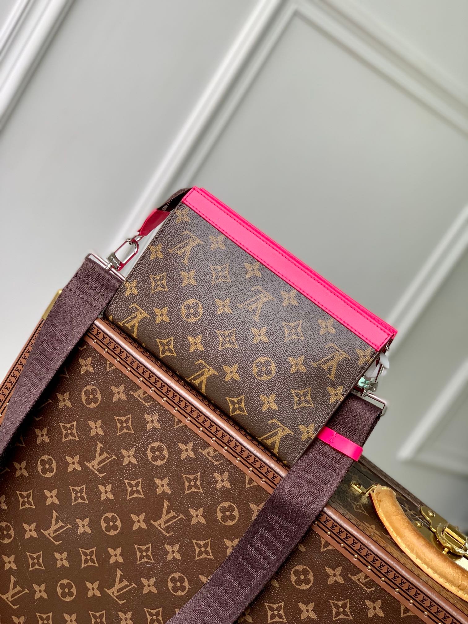 {Style No: ICMAT19R} GASTON WEARABLE WALLET 18 IN BROWN MONOGRAM CANVAS MIX PINK CALFSKIN - Image 8