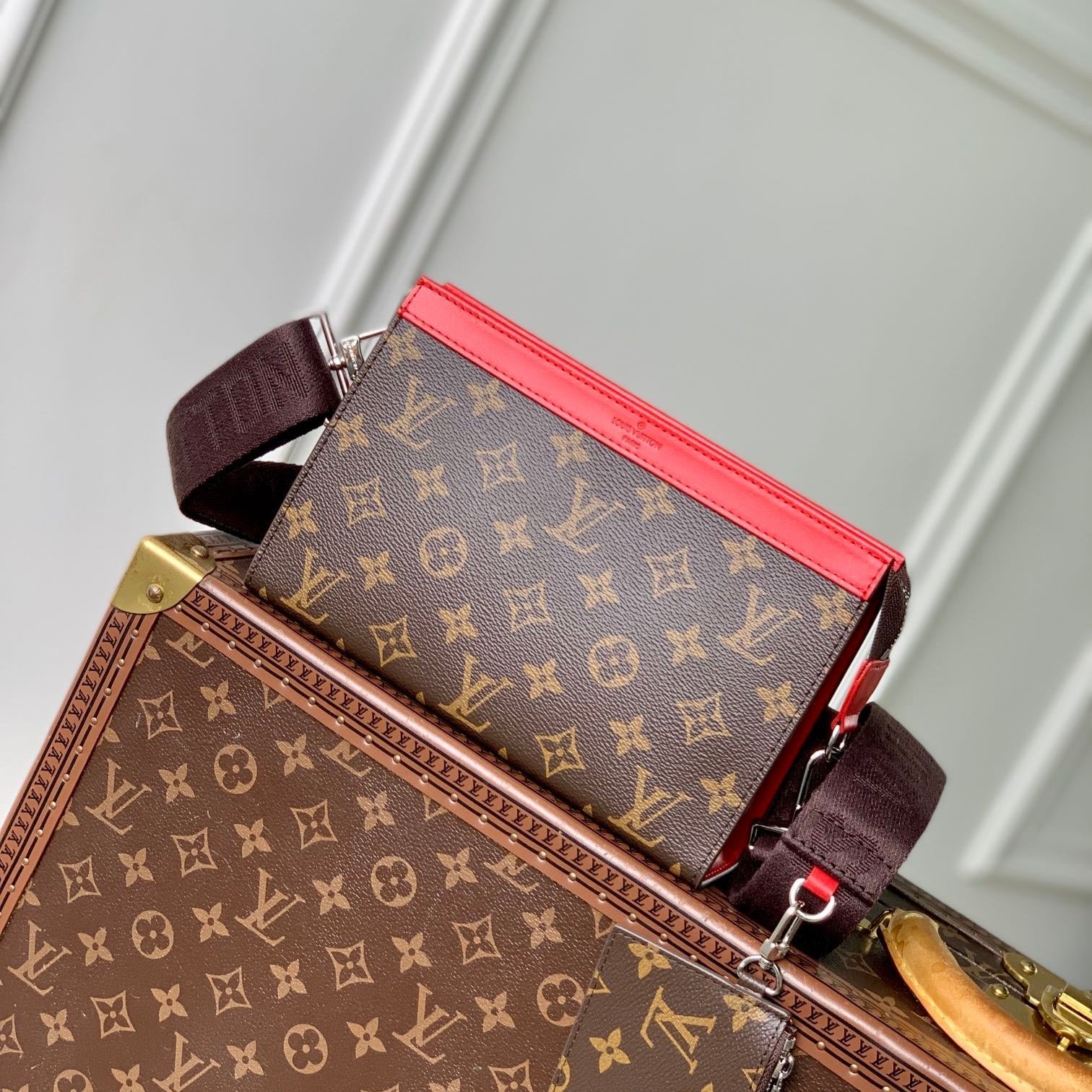{Style No: ZOP1D1RC} GASTON WEARABLE WALLET 18 IN BROWN MONOGRAM CANVAS MIX RED CALFSKIN