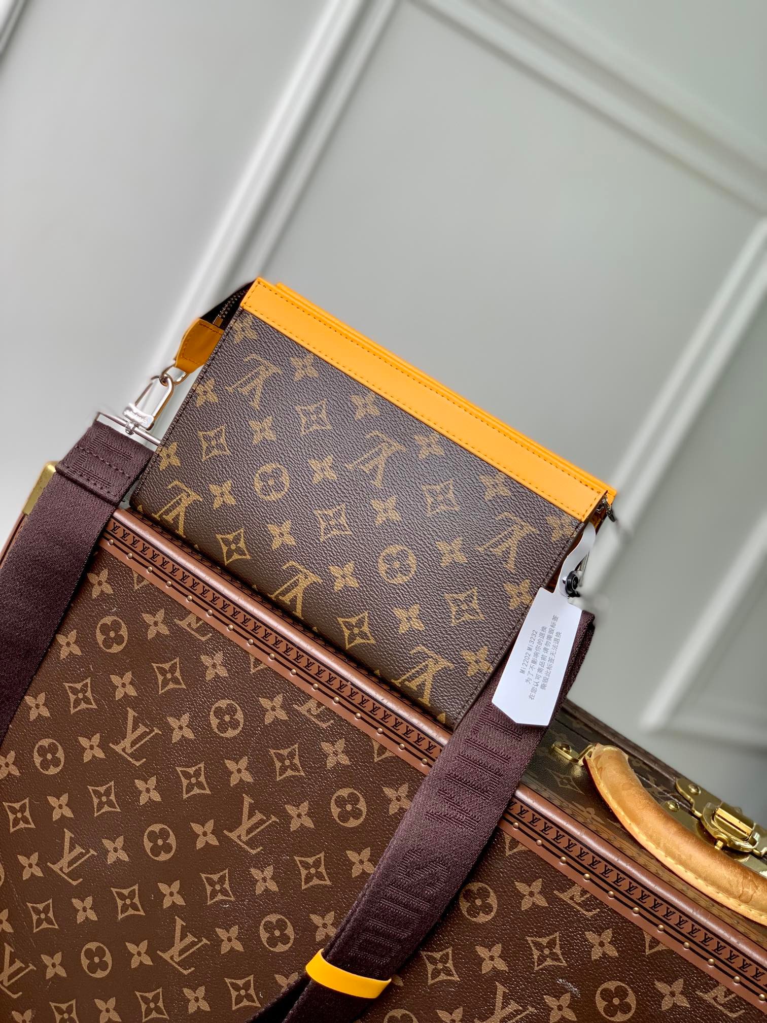 {Style No: RK6NZYDQ} GASTON WEARABLE WALLET 18 IN BROWN MONOGRAM CANVAS MIX YELLOW CALFSKIN - Image 2