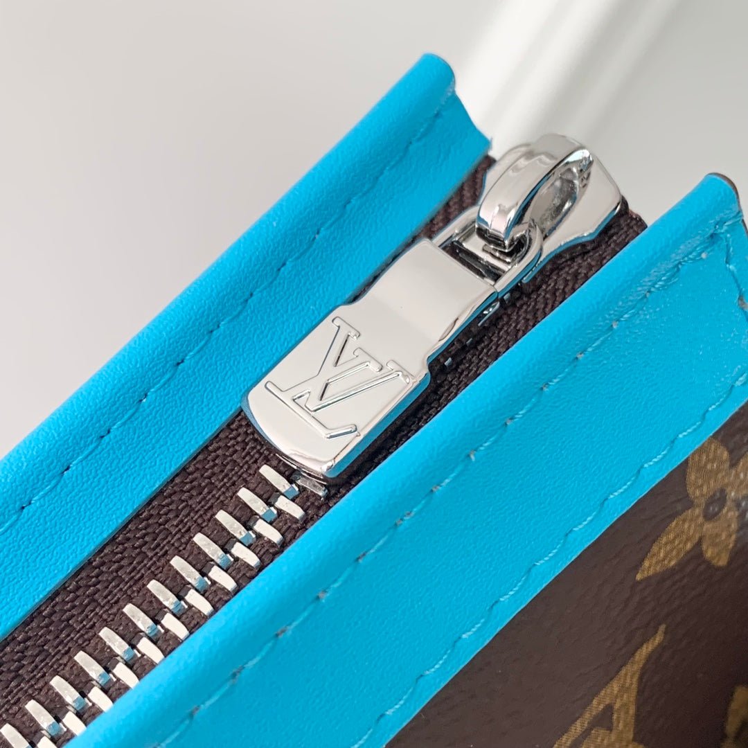 {Style No: 66OG7A17} GASTON WEARABLE WALLET 18 IN BROWN MONOGRAM CANVAS MIX SKY CALFSKIN - Image 4