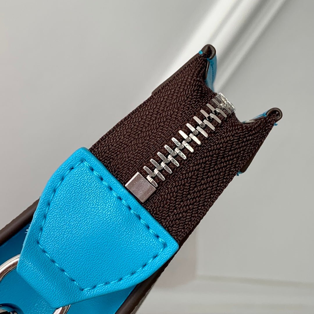{Style No: 66OG7A17} GASTON WEARABLE WALLET 18 IN BROWN MONOGRAM CANVAS MIX SKY CALFSKIN - Image 5