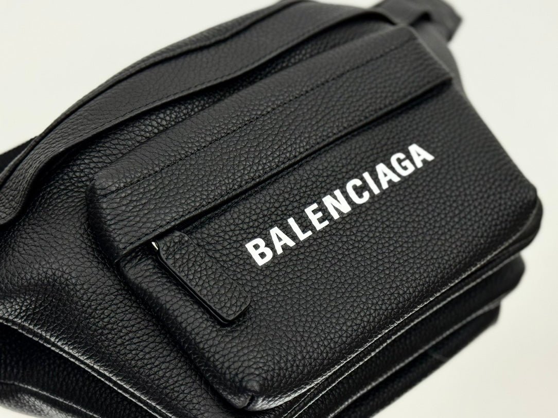 {Style No: SPPSIE4J} EVERYDAY BELTPACK 40 IN BLACK GRAINED CALFSKIN - Image 6