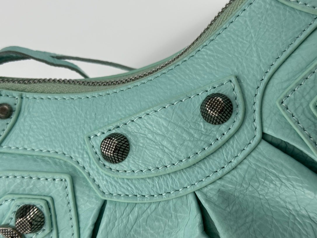 {Style No: SWPP4J22} LE CAGOLE SMALL SHOULDER BAG 26 WITH RHINESTONES IN MINT GREEN LAMBSKIN - Image 3