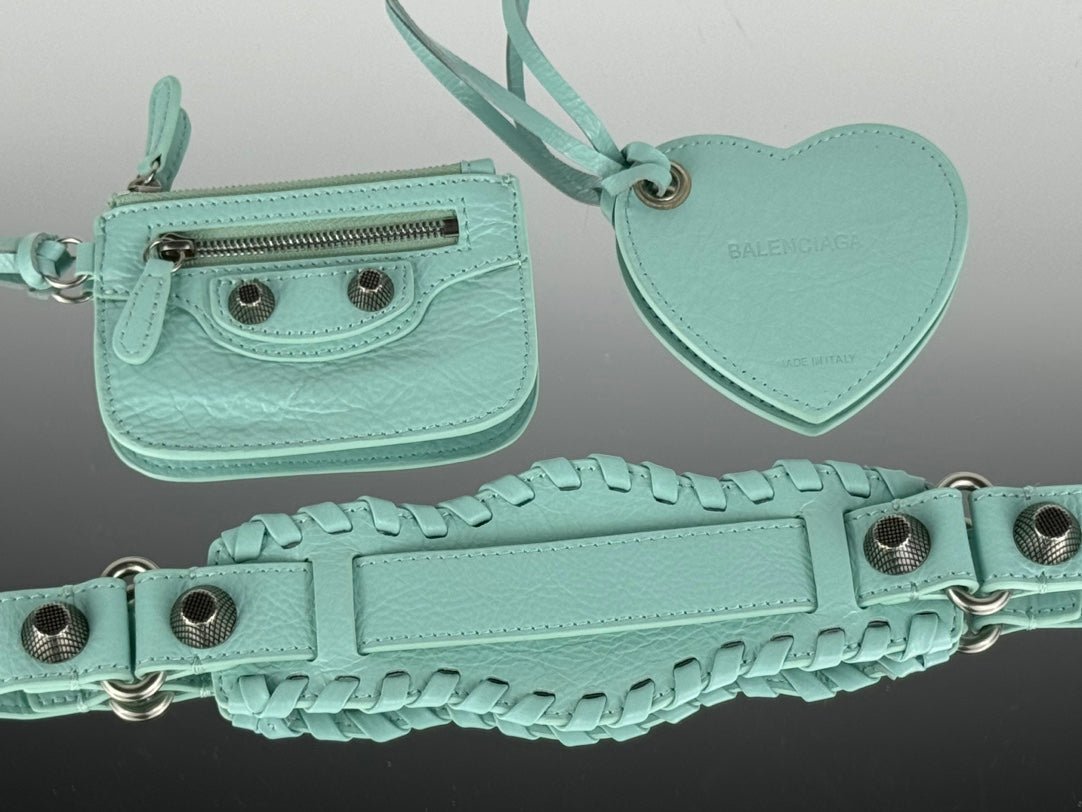 {Style No: SWPP4J22} LE CAGOLE SMALL SHOULDER BAG 26 WITH RHINESTONES IN MINT GREEN LAMBSKIN - Image 5