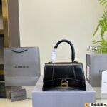 {Style No: XTAUBZSA} HOURGLASS HANDBAG 19 IN BLACK SHINY BOX CALFSKIN GOLD HARDWARE