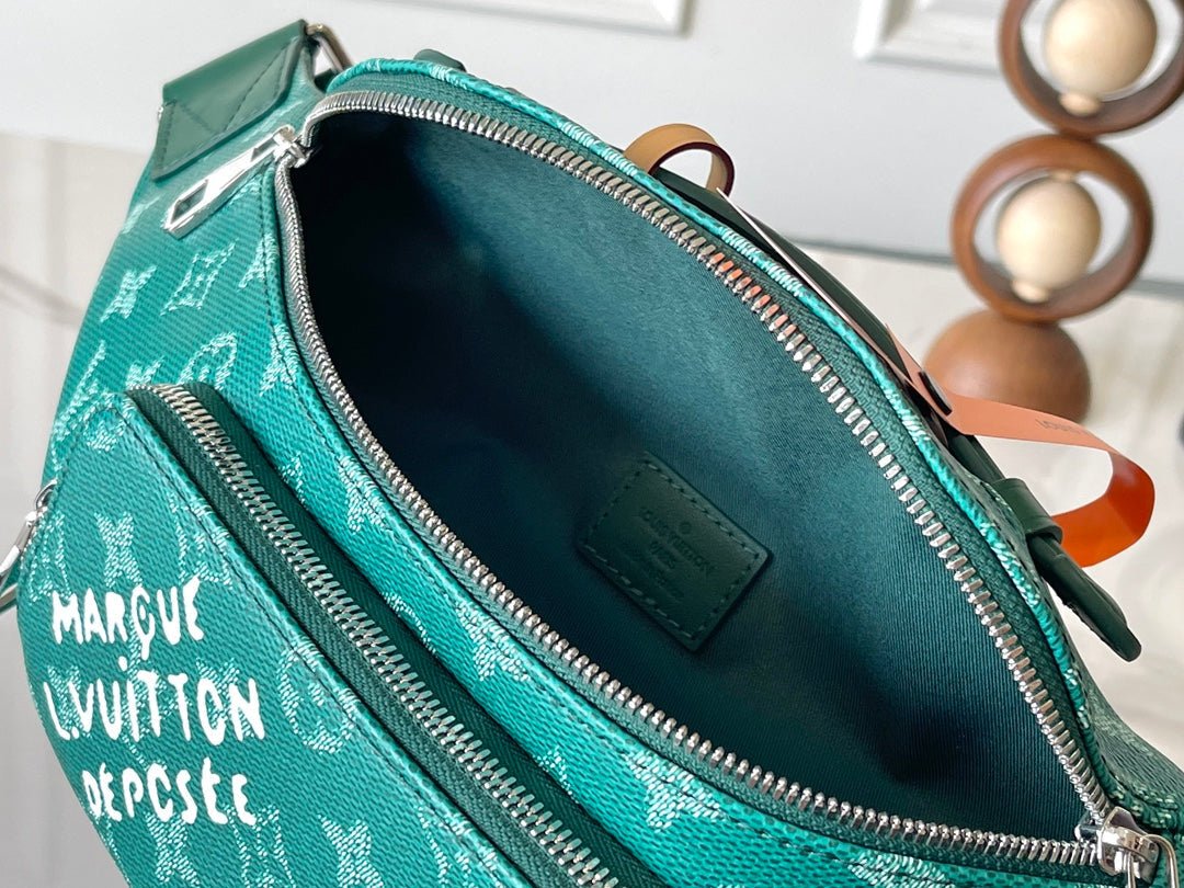 {Style No: 6QIF419A} RUSH BUMBAG 30 IN GREEN MONOGRAM HERITAGE CANVAS - Image 6
