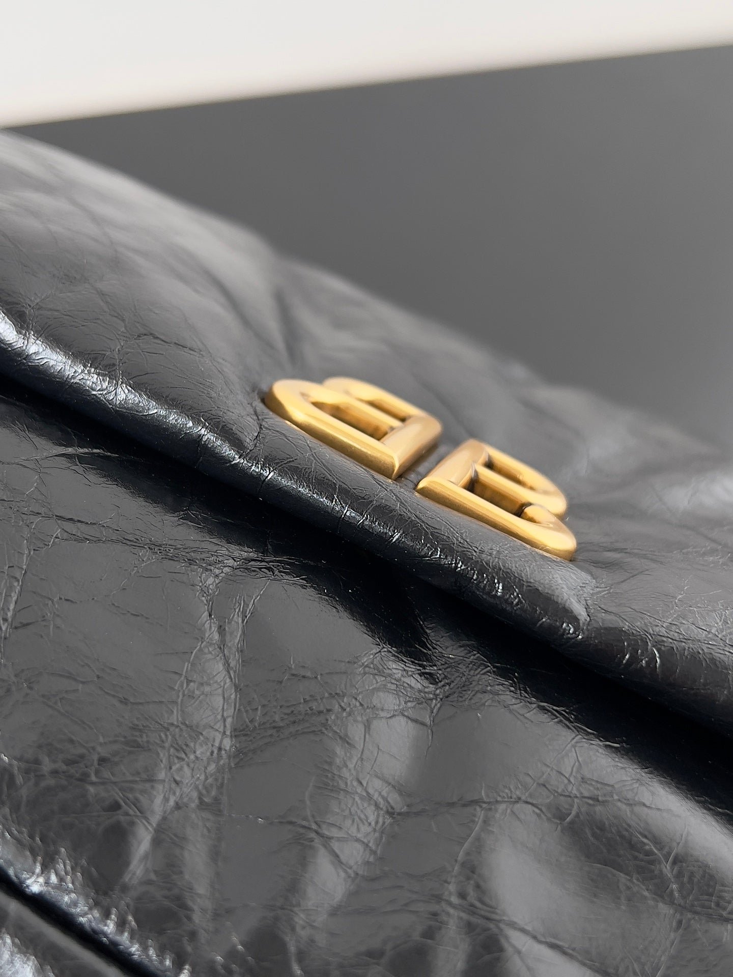 {Style No: R2JOIZT9} MONACO MINI BAG 25 IN BLACK ARENA CALFSKIN GOLD HARDWARE - Image 5