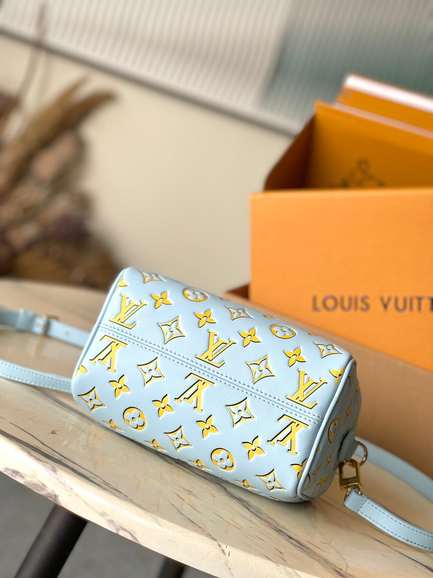 {Style No: YM4G1ZLH} SPEEDY BANDOULIÈRE 20 IN SKY YELLOW MONOGRAM CALFSKIN GOLD BUCKLE - Image 6
