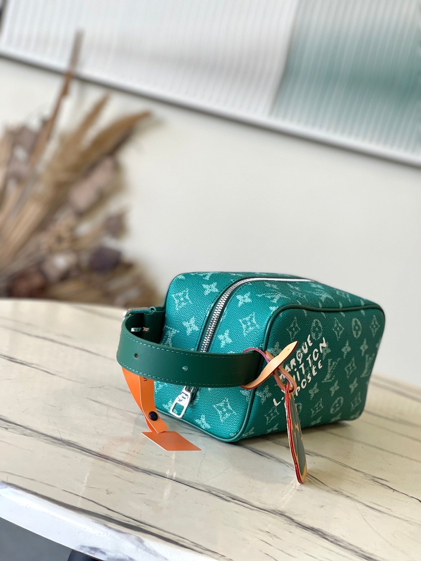 {Style No: OQX65HKB} LOCKER DOPP KIT 28 IN GREEN MONOGRAM HERITAGE CANVAS - Image 7