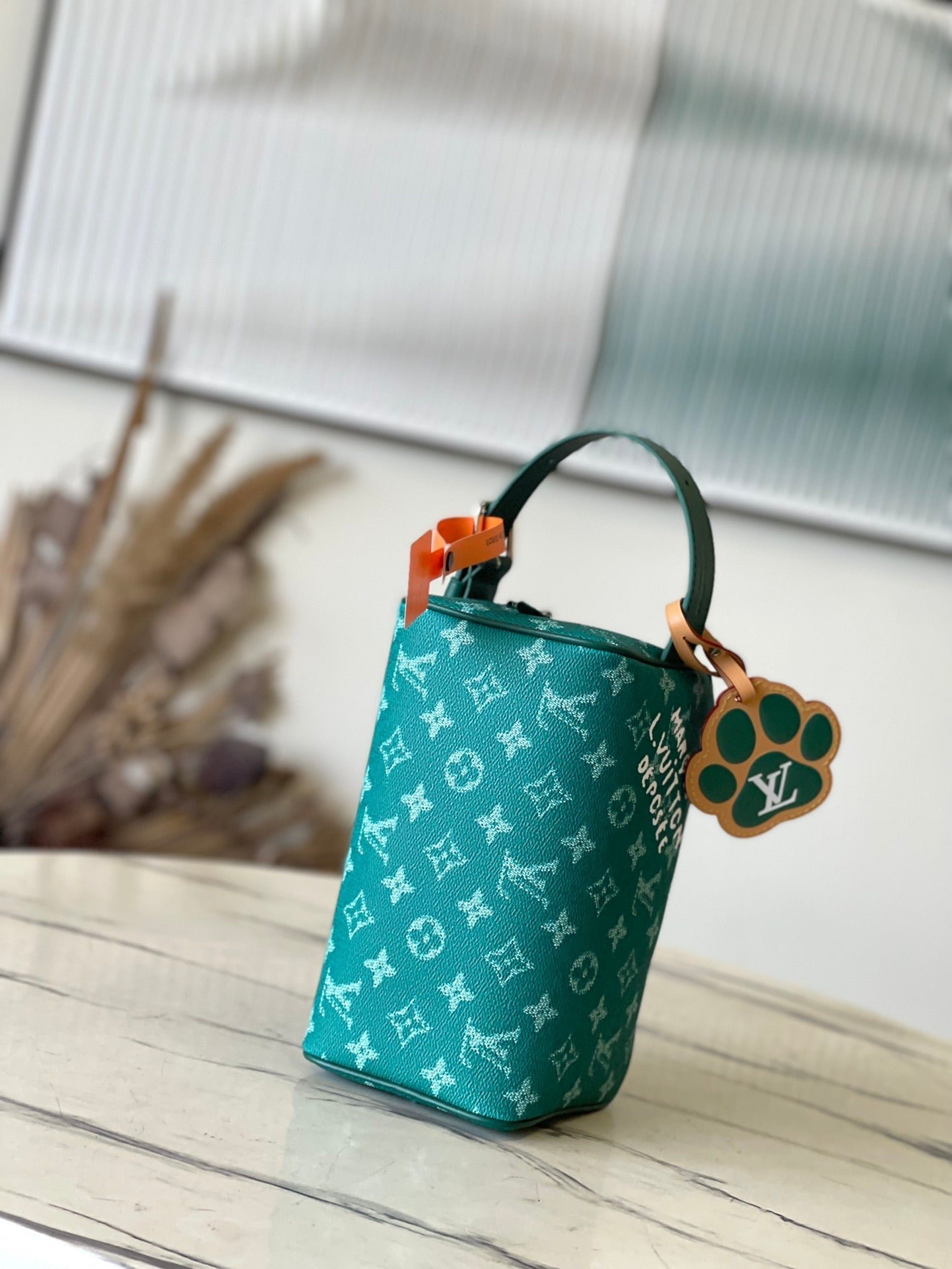 {Style No: OQX65HKB} LOCKER DOPP KIT 28 IN GREEN MONOGRAM HERITAGE CANVAS - Image 8