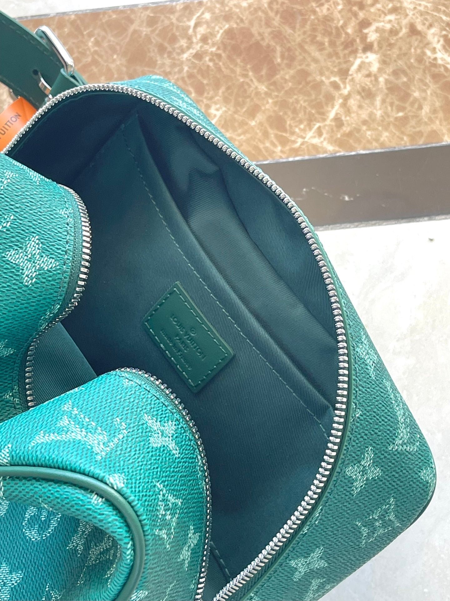 {Style No: OQX65HKB} LOCKER DOPP KIT 28 IN GREEN MONOGRAM HERITAGE CANVAS - Image 9