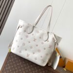 {Style No: X5LUAQL2} NEVERFULL MM TOTE BAG 32 IN WHITE MIX PINK CALFSKIN