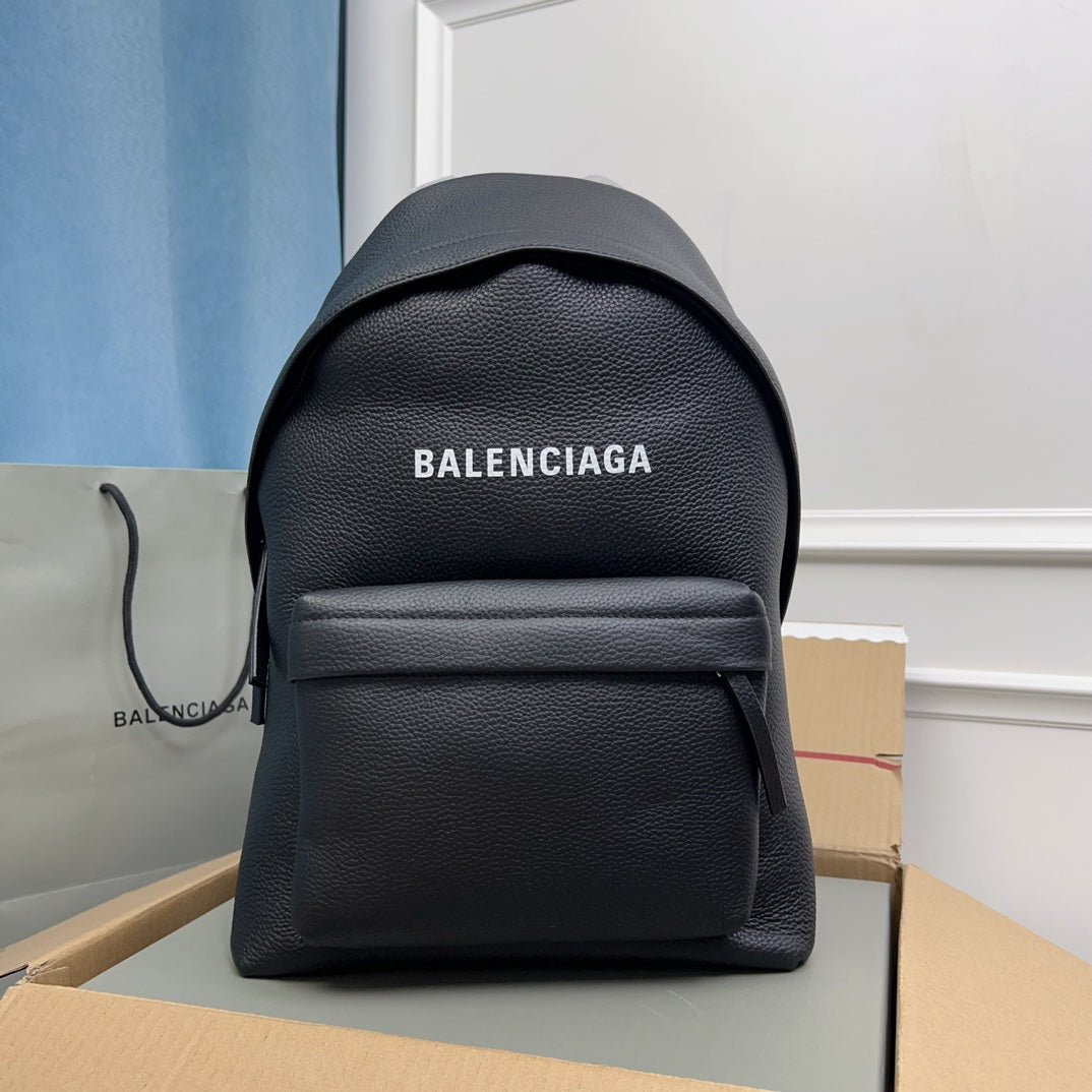 {Style No: VS8FUGTY} EVERYDAY BACKPACK 39 IN BLACK GRAINED CALFSKIN