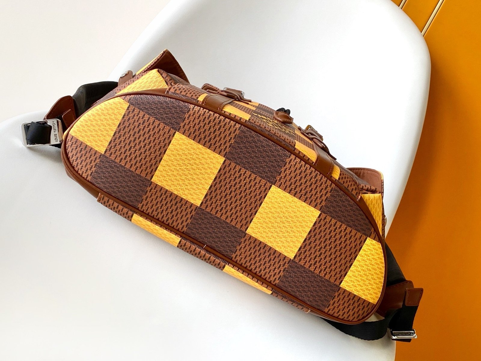 {Style No: 9GE9K94B} CHRISTOPHER BACKPACK 48 IN BROWN YELLOW DAMIER CANVAS - Image 3