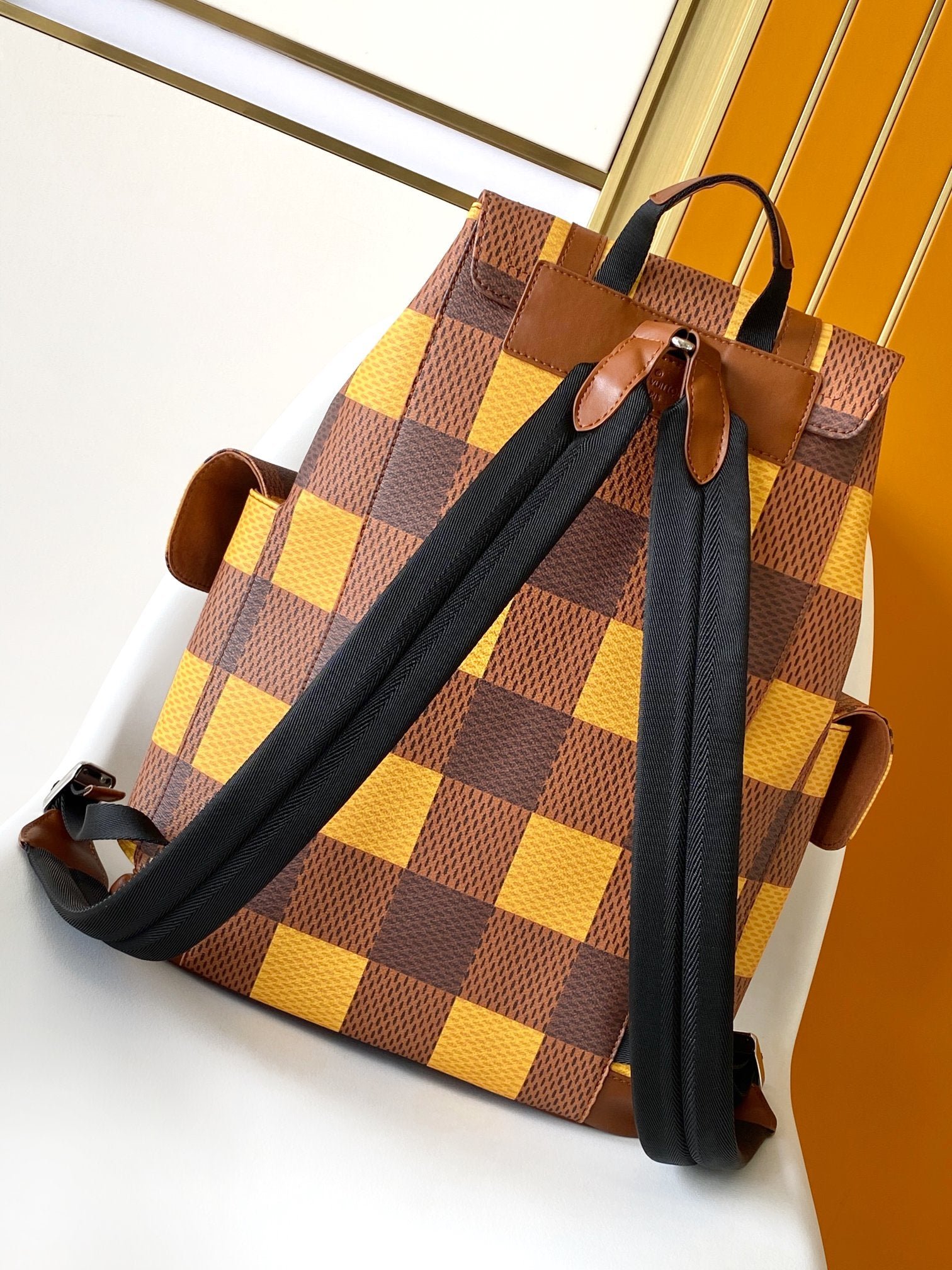 {Style No: 9GE9K94B} CHRISTOPHER BACKPACK 48 IN BROWN YELLOW DAMIER CANVAS - Image 4