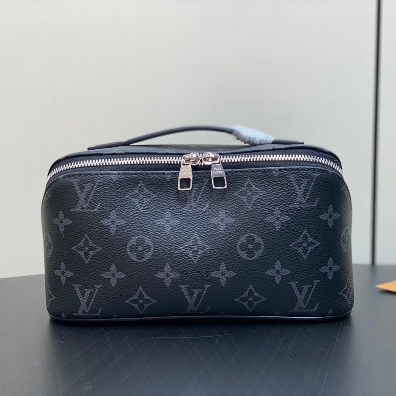 {Style No: 6K71NL6H} TOILETRY BAG 24 IN BLACK MONOGRAM ECLIPSE CANVAS