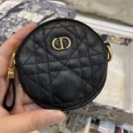{Style No: S2QXRQYY} DETACHABLE CARO ROUND COIN PURSE BLACK CANNAGE CALFSKIN