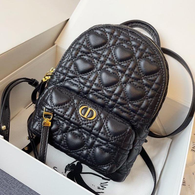 {Style No: LPXQ7XQ7} SMALL BACKPACK BLACK CANNAGE LAMBSKIN