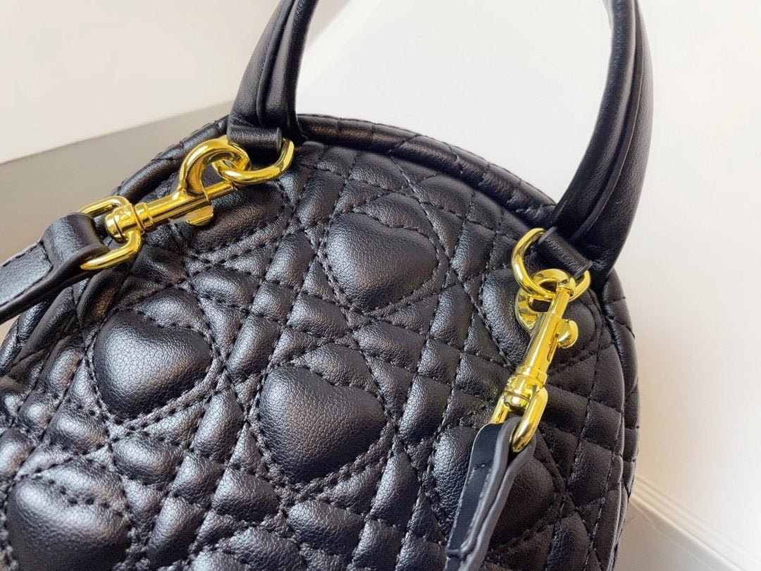 {Style No: LPXQ7XQ7} SMALL BACKPACK BLACK CANNAGE LAMBSKIN - Image 7