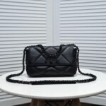 {Style No: U2V45XR7} 19 FLAP BAG 26CM ALL BLACK